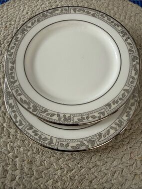 Lenox Kennsington Square Classic Salad Plates with Silver Leaf Border - Set of 2